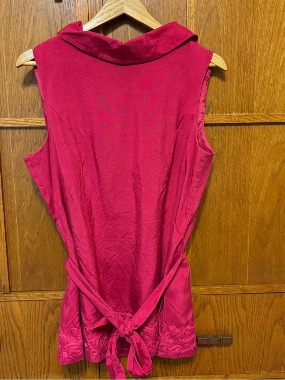Sleeveless Tie-Back Shell Top in Fuchsia